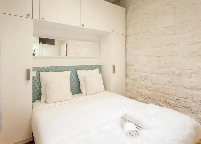 Sleepoo - Fabulous 8 Paris